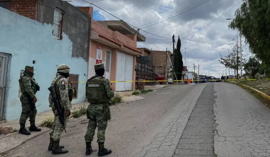 Narcotráfico tiene más empleados que Oxxo, Bimbo y Pemex, señala estudio