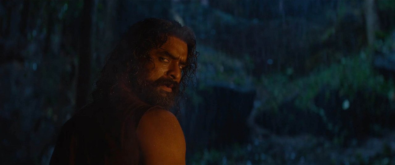 A.R.M - Ajayante Randam Moshanam 2024 WebRip [Hindi + Tamil + Telugu + Malayalam + Kannada] 480p, 720p, 1080p ESub Screenshot