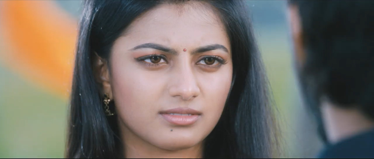 Trisha Illana Nayanthara 2015 WebRip [Tamil] 480p 720p ESub Screenshot