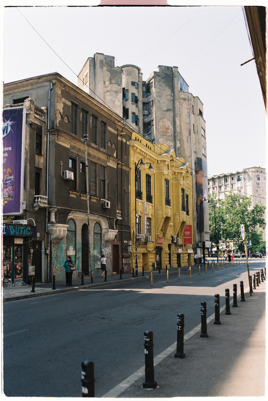 R1-09355-033-A.jpg