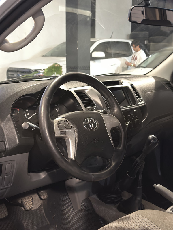 Toyota Hilux DX 2.5 4x4 - 7