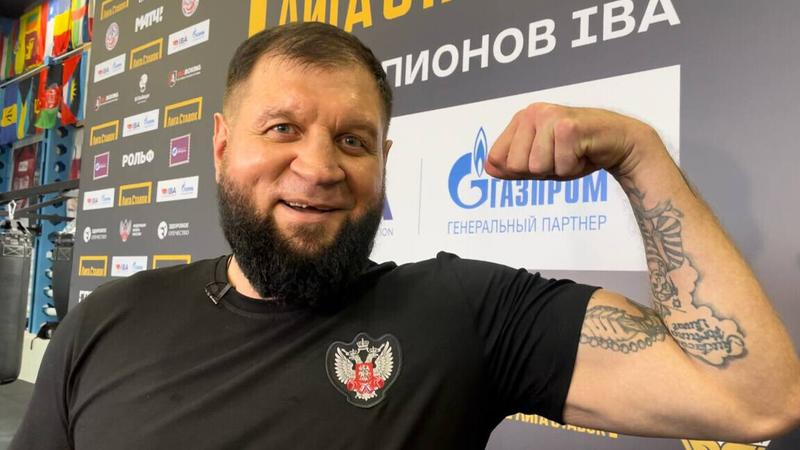 Александър Емеляненко иска да продължи да се бие