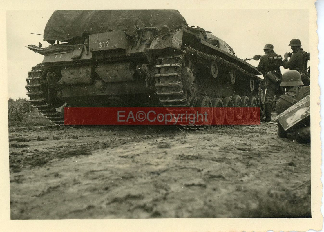 StuG Sturmgeschütz Panzer Tank Foto8