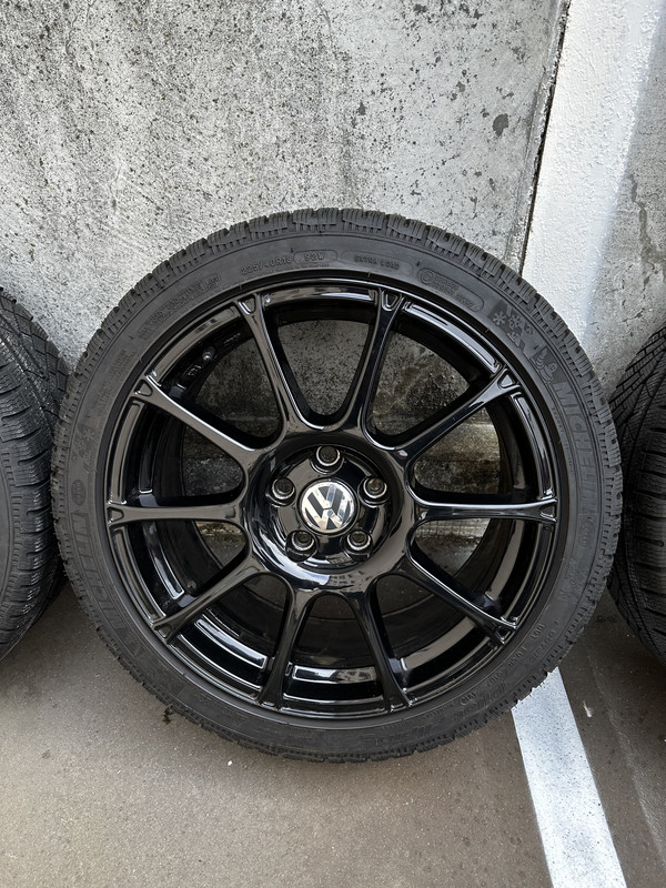 AF31BAEC-23BB-4FA8-BD56-ADFE1F3E2BCC