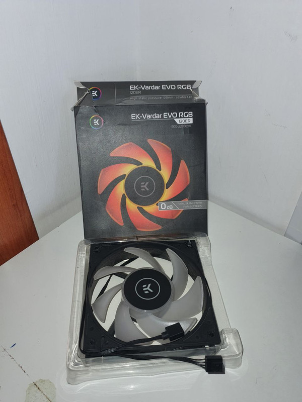 photo_5929292083040993941_y