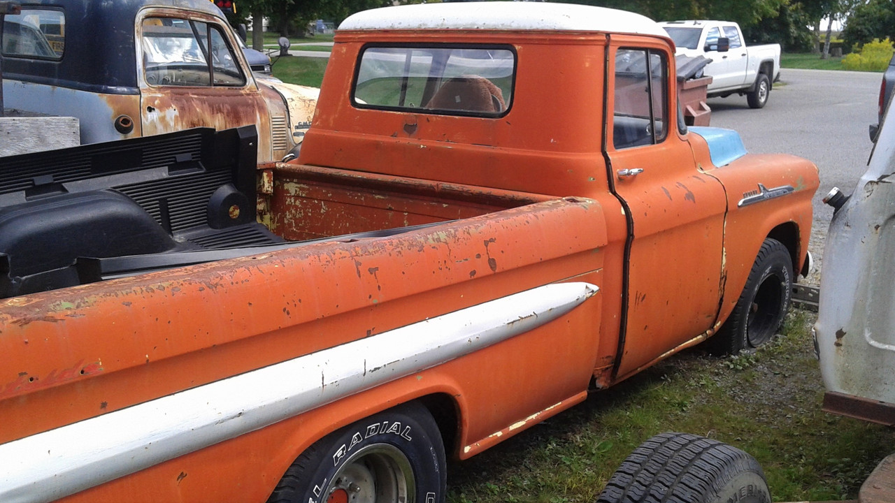 8) '58 Chevy Apache V6