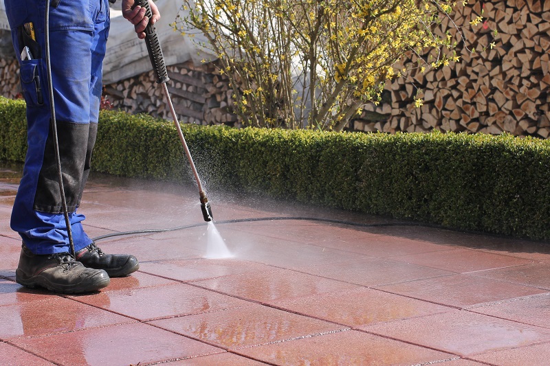 High-Pressure Cleaning