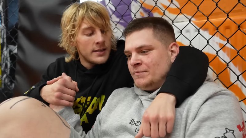 Пади Пимблет ступа интернет трол, който го предизвика