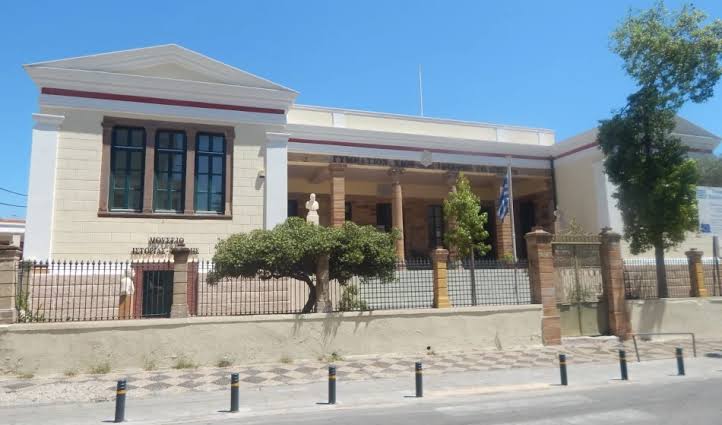 ΙΔΡΥΣΗ ΣΥΛΛΟΓΟΥ ΑΠΟΦΟΙΤΩΝ ΤΗΣ ΙΣΤΟΡΙΚΗΣ «ΣΧΟΛΗΣ ΤΗΣ ΧΙΟΥ»