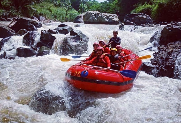 Arung Jeram Cisadane