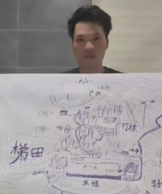 Halla a su madre tras recordar y dibujar mapa de donde lo secuestraron hace 33 años