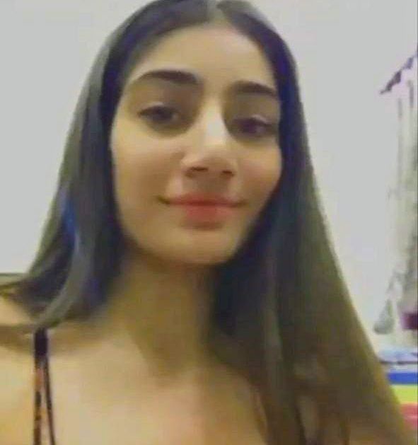 Cute snapchat girl showing her boob