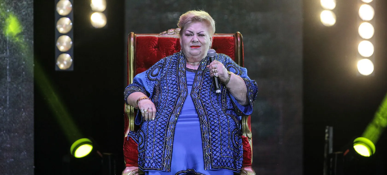 Paquita la del Barrio conmovida, se despide de los palenques entre ovaciones