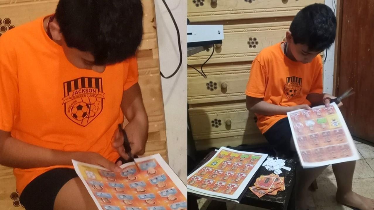 Papá imprime estampas del álbum Panini para su hijo por falta de dinero