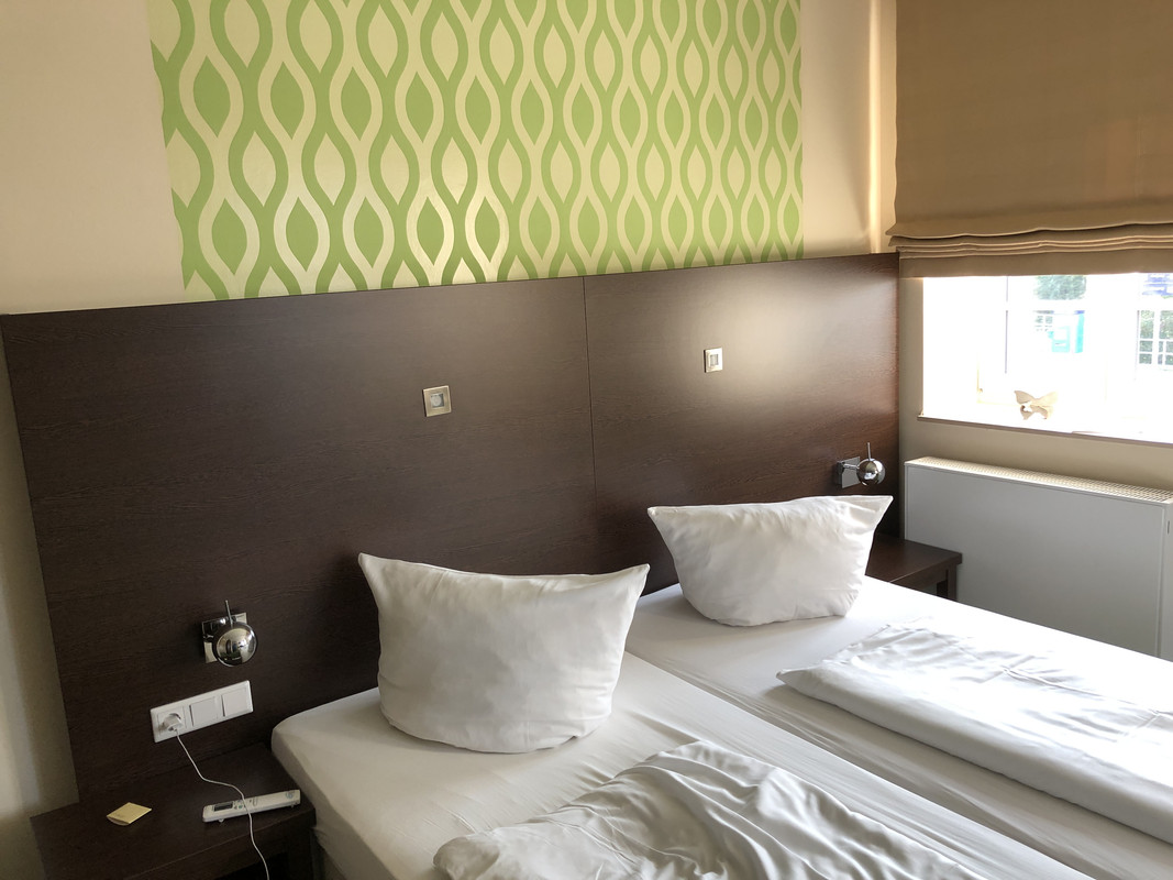 3536C0DE-0660-4DF1-866B-D4DAC2B43970