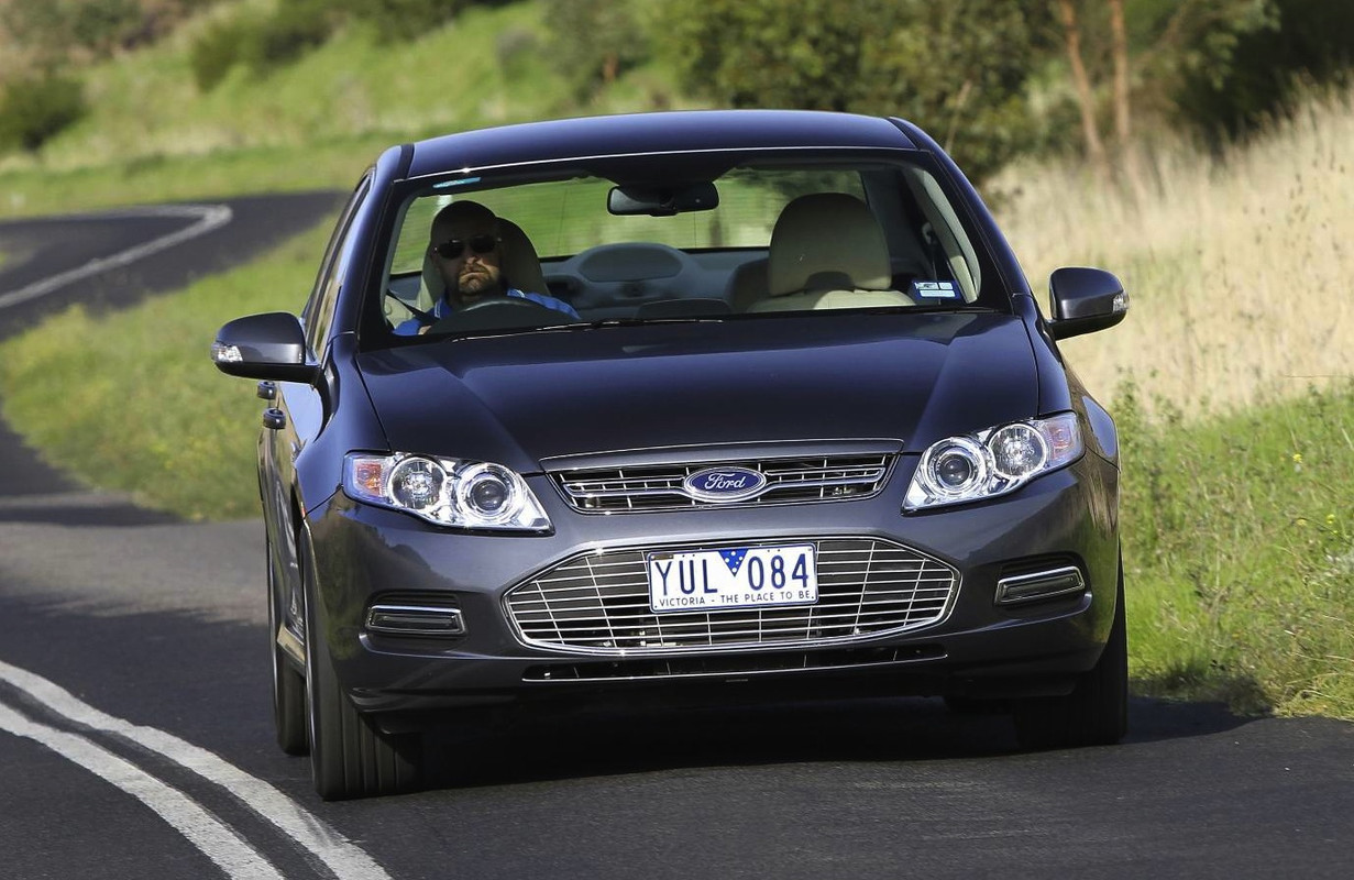 FG MK II G6E SHOWN IN SMOKE