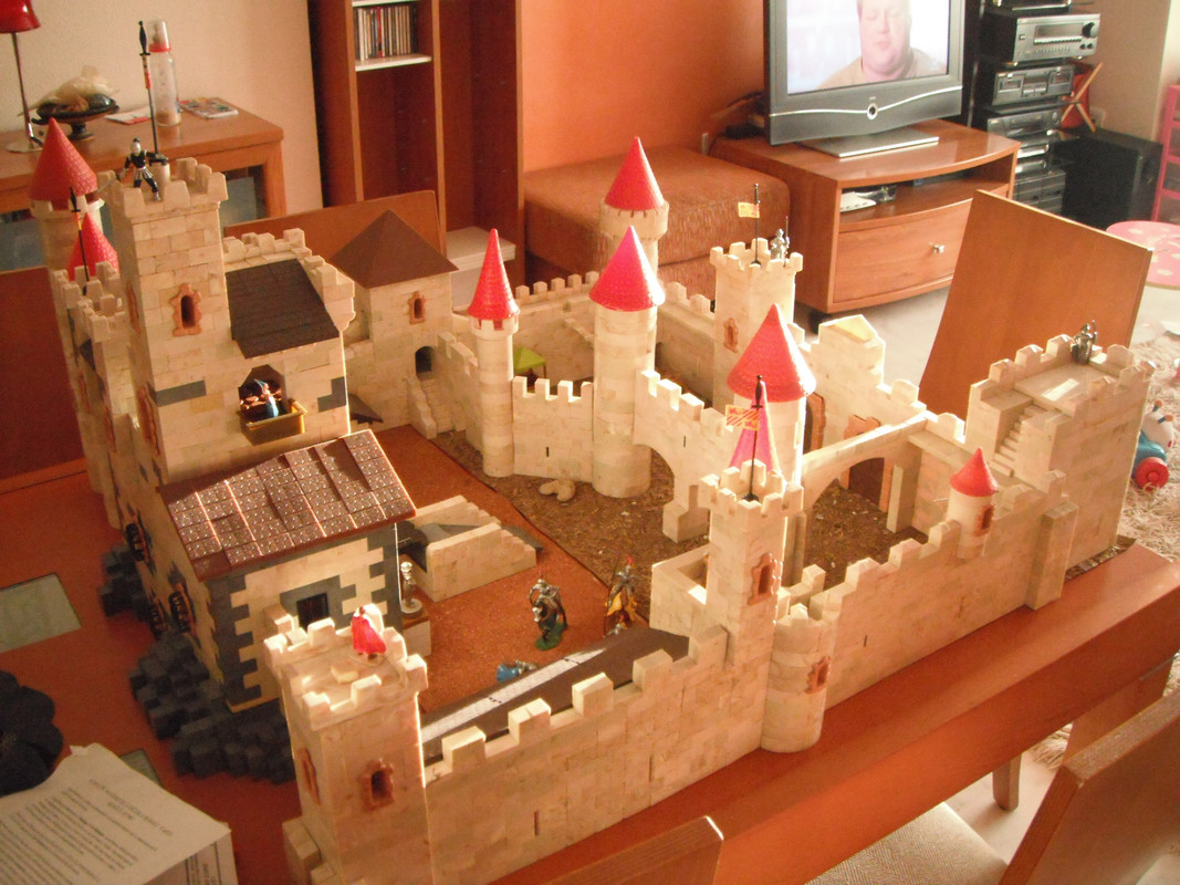 El Castillo de las Dos Puertas - Vista del conju