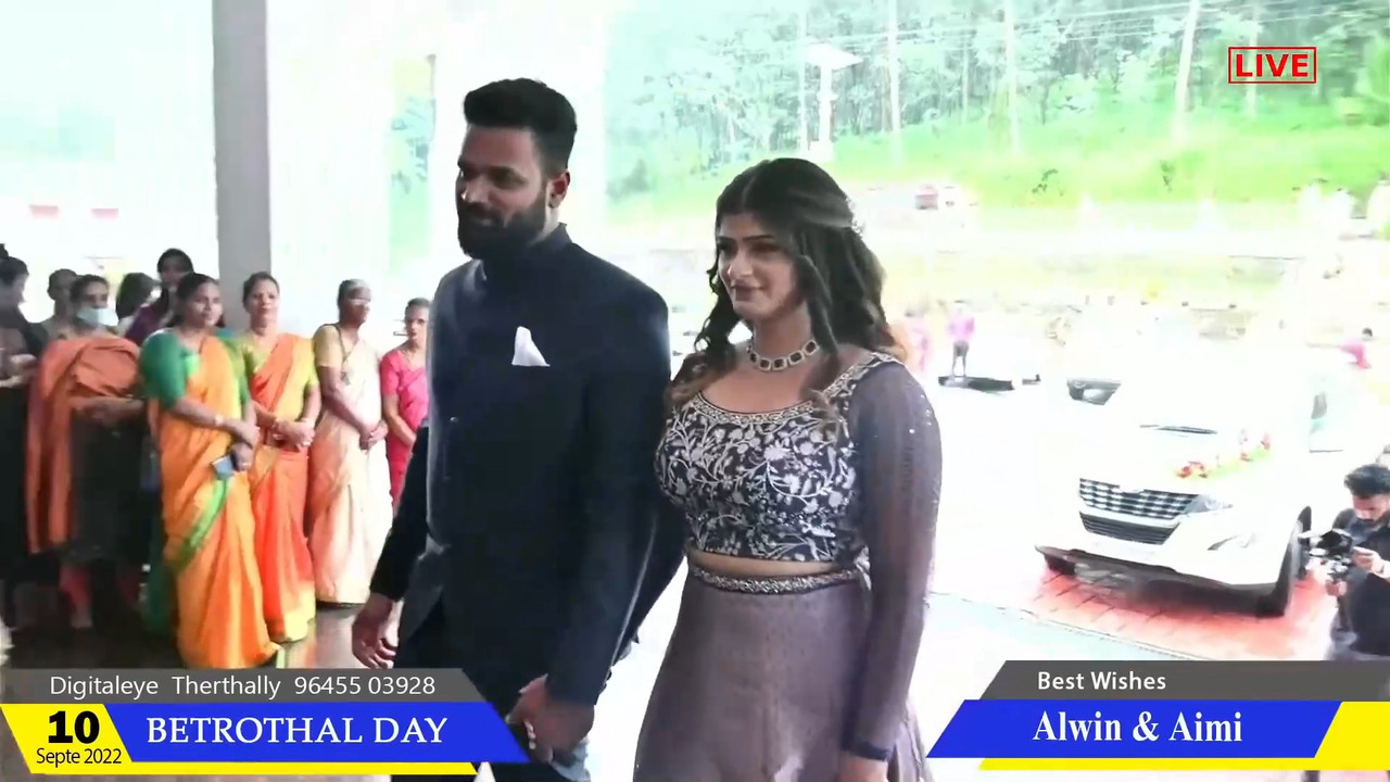 busty malayali babe huge boobs in costume.mkv_snapshot_00.45.234