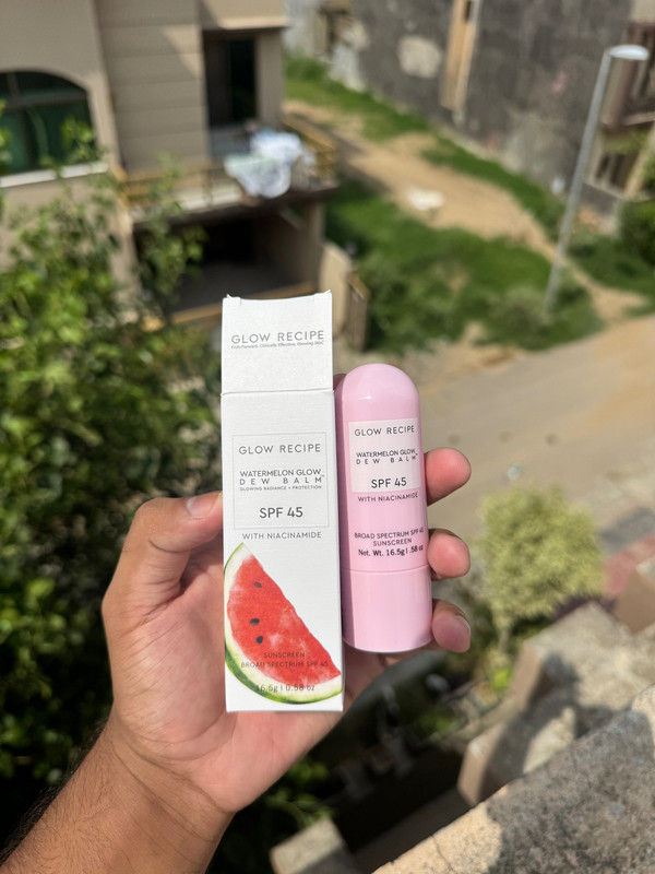 Glow Recipe Watermelon Dew Balm Spf 45 with Niacinamide 16.5 Grams.