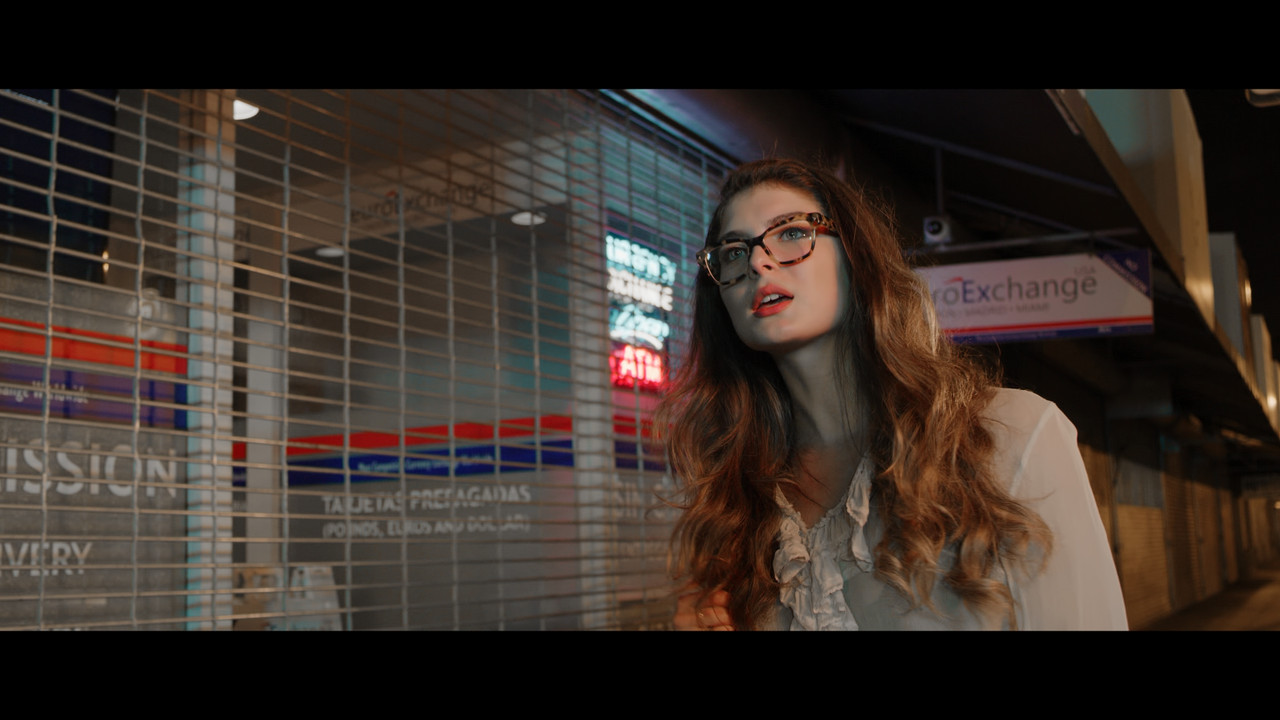 girl-with-glasses-at-night-1-2-2.jpg