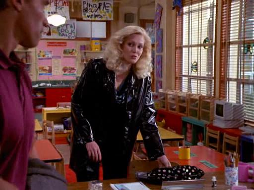 Cathy Moriarty (Kindergarten Cop - 1990).