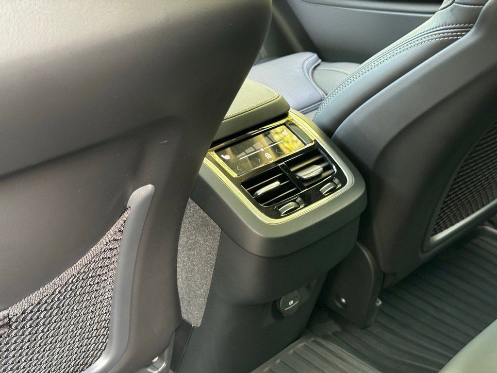 Vehicle thumbnail 12