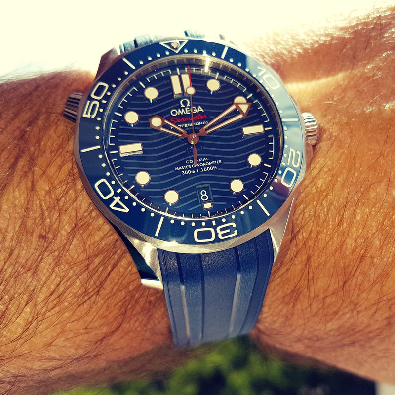 Ω Seamaster Professional Diver 300M Co-Axial Master Chronometer 42mm Cal. 8800 Blue (2)
