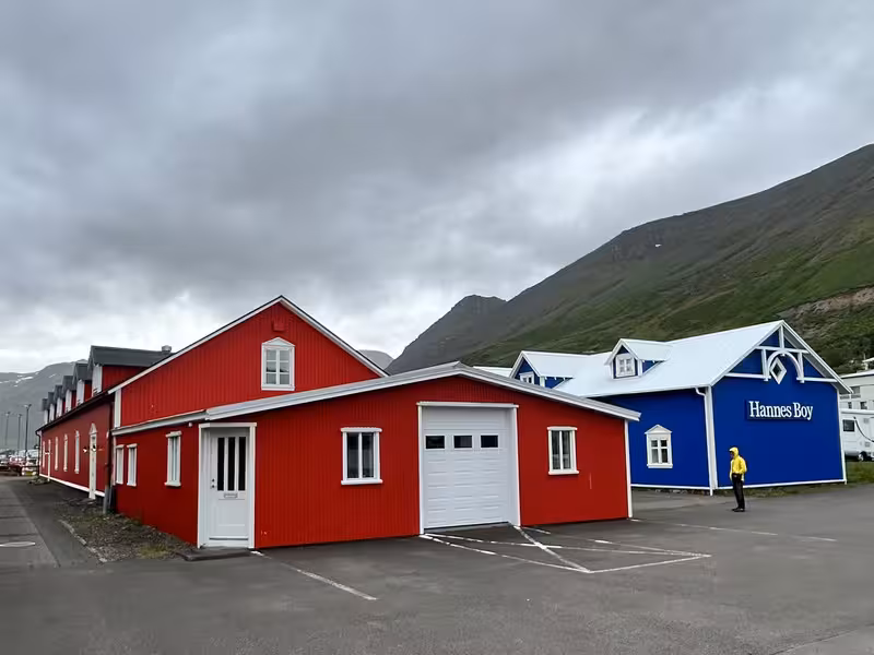 10/07/2025 AKUREYRI, DALVIK, SIGLUFJÖRDUR, HOFSÓS Y SU ESPECTACULAR PISCINA - 2º Viaje a la Tierra del Hielo y Fuego de 21 días (en construcción, con videos) (11)