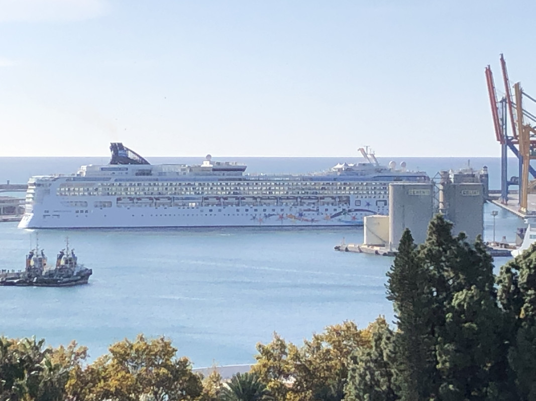 3B135740-CA24-4F55-97DE-663AE6D2793B