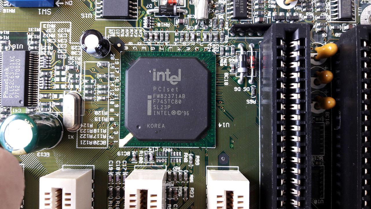 EPOX-EP-61LXA-M-P2-233-48