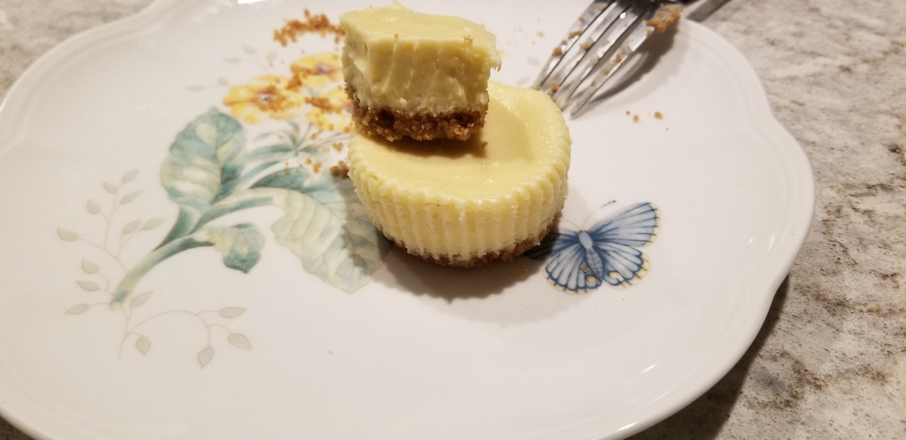 banh' con so` Mini-cheese-cake