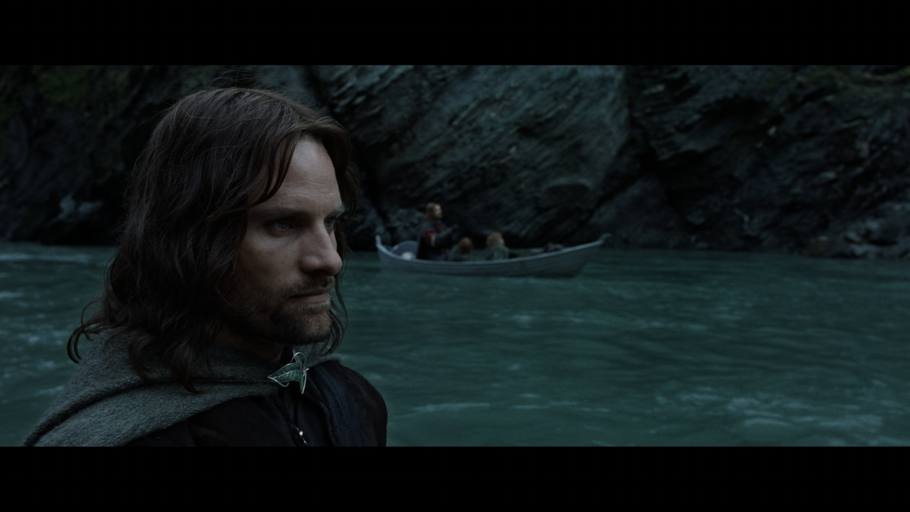 The Lord of the Rings- The Fellowship of the Ring (EXT.).mkv_snapshot_01.10.55_[2020.12.05_22.56.55]