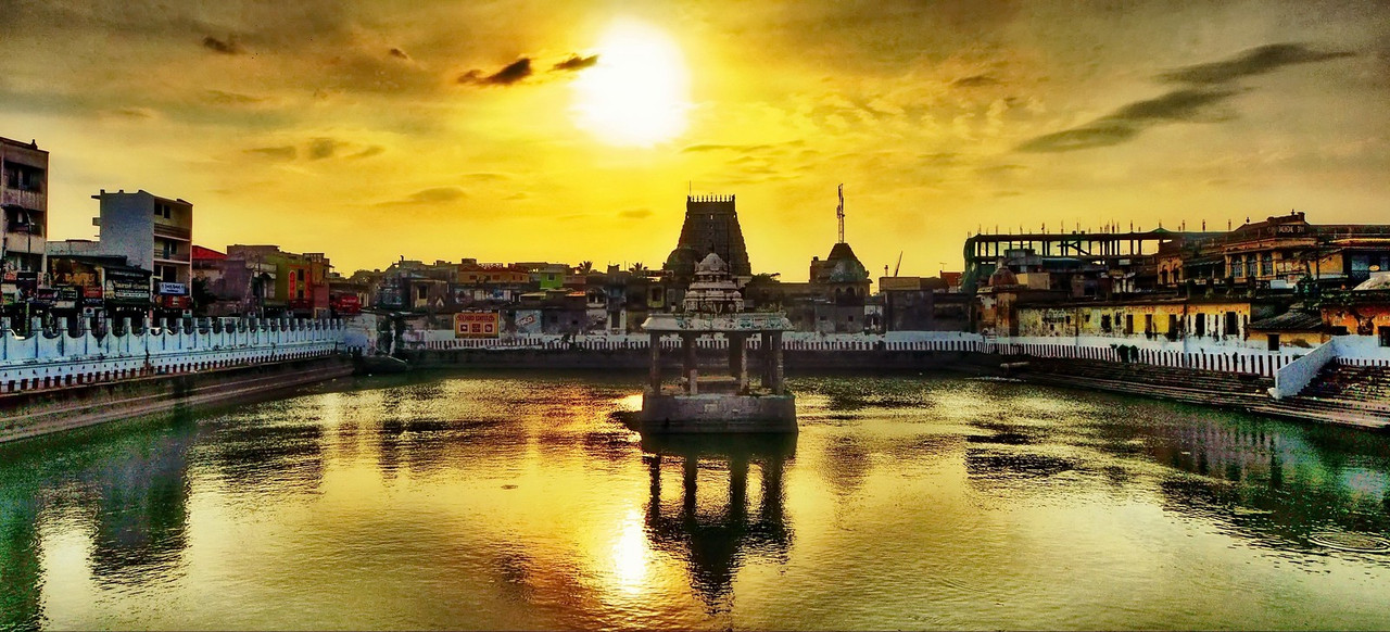 Kumbakonam Temple backdrop for Delta Ride taxi service