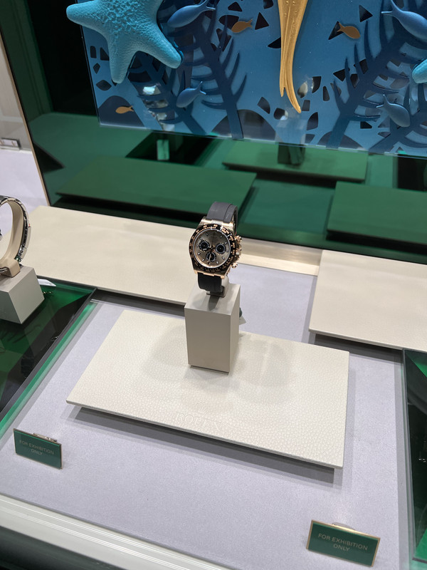 3C82FF53-1606-4E27-881A-40605D36A525