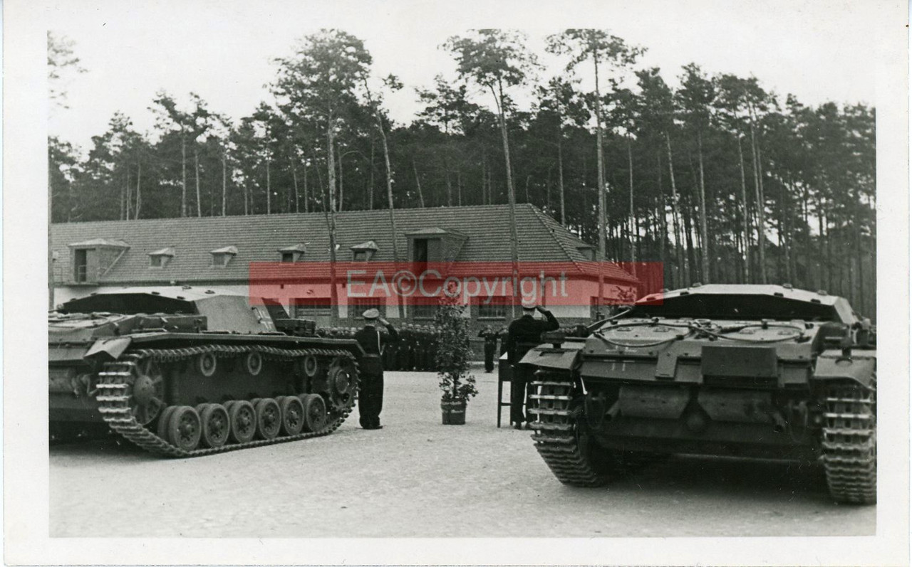 StuG Sturmgeschütz Panzer Tank Kaserne Foto