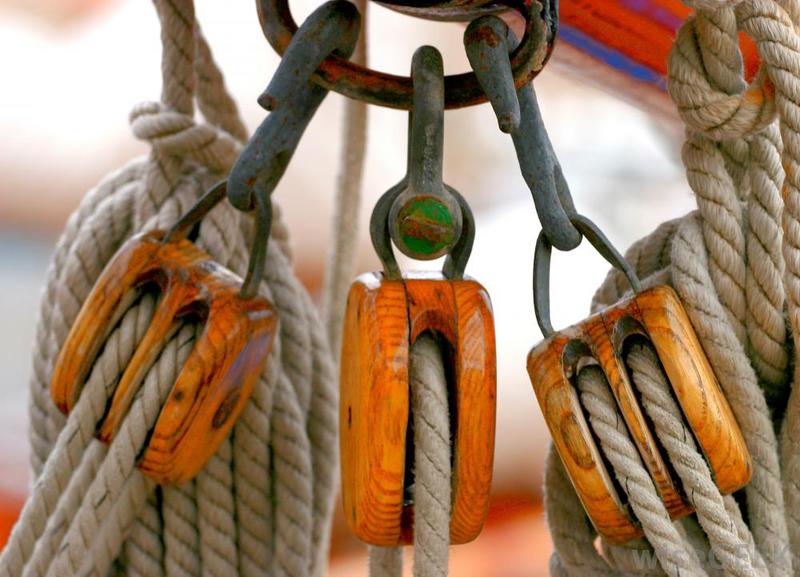 wooden-pulleys