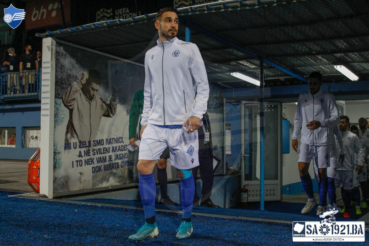 4C3B4BBF-47F2-43DE-BB48-475441C80BA9