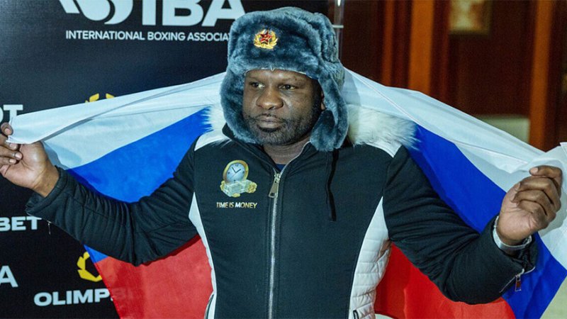 Кевин Джонсън минава обучение във Въоръжените сили на Русия