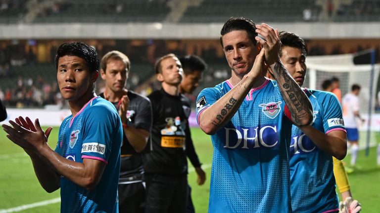 Sagan Tosu vs Ehime FC, 17h00 ngày 11/06