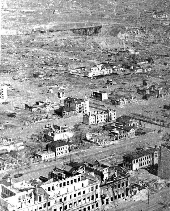 Stalingrad-in-the-summer-of-1943.jpg