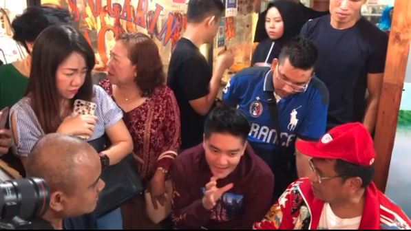 Boy William jadi asisten Hotman Paris