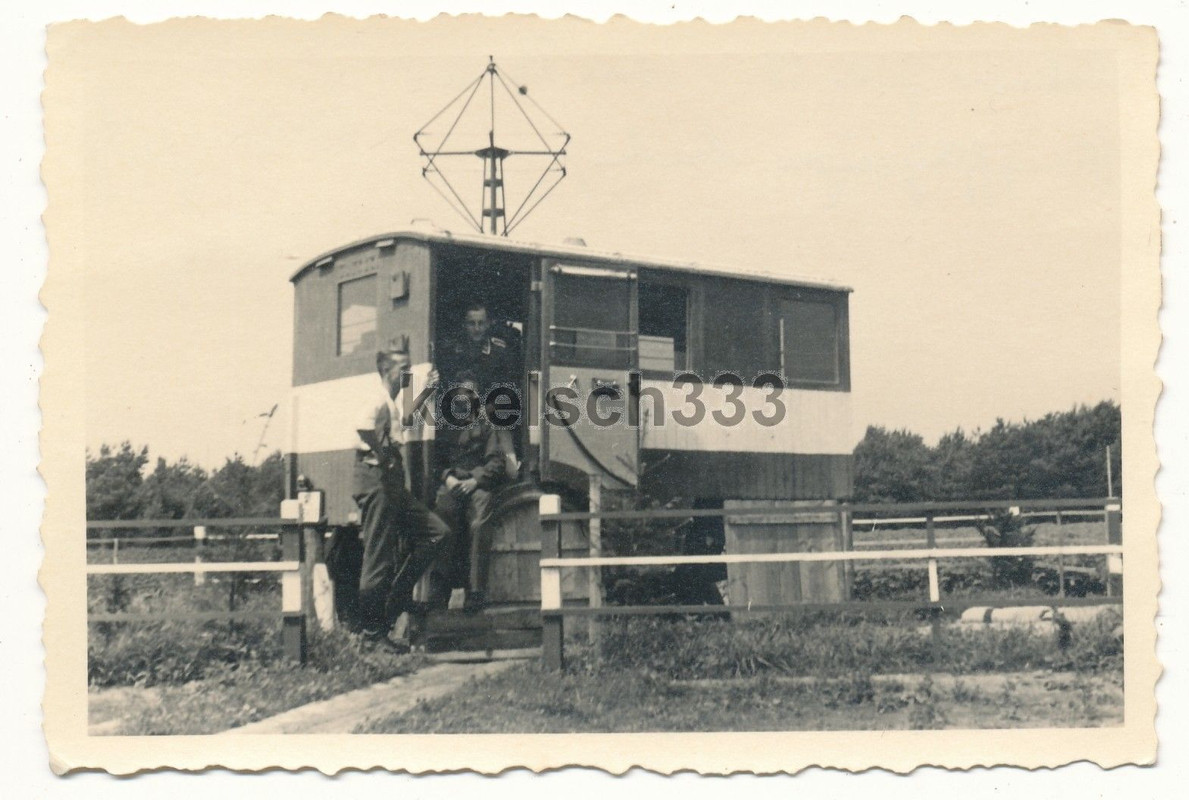 Foto Flugplatz Achmer Bramsche Peilfunk Anhänger