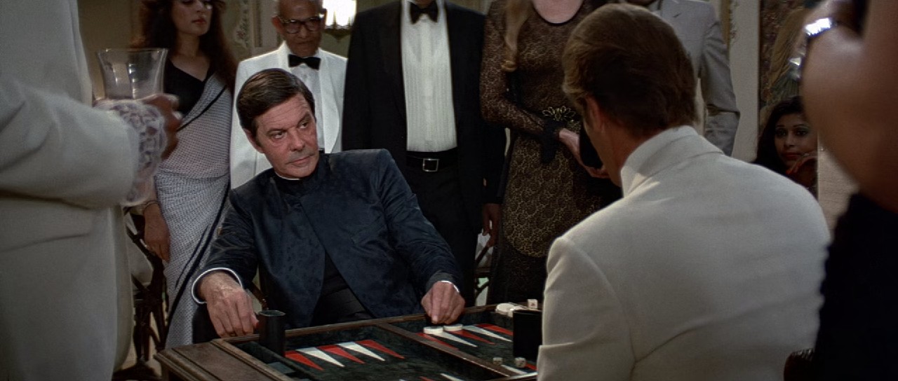 Octopussy-1983-Blu-Ray-Hindi-English-1080p-10bit-x265-HEVC-DDP-5-1-ESub-mkv-0001