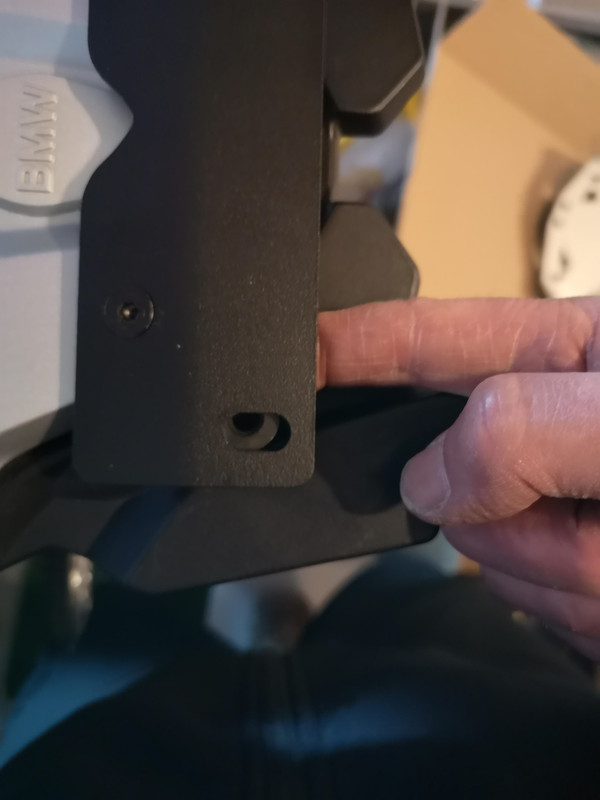 正規品／デイトナ GIVI SRA5108 13R12000GS DAYTONA バイク Help Required Fitting Givi SRA5108 | UKGSer