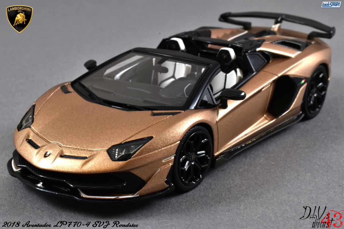 Lamboghini Aventador SVJ Roadster LookSmart (1)
