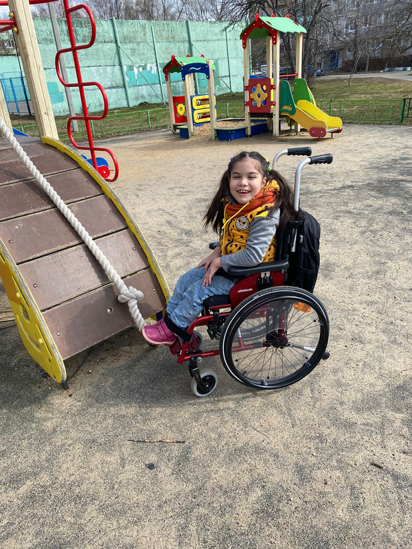 Алия М. 2015 10.04.2023 коляска фото (3)