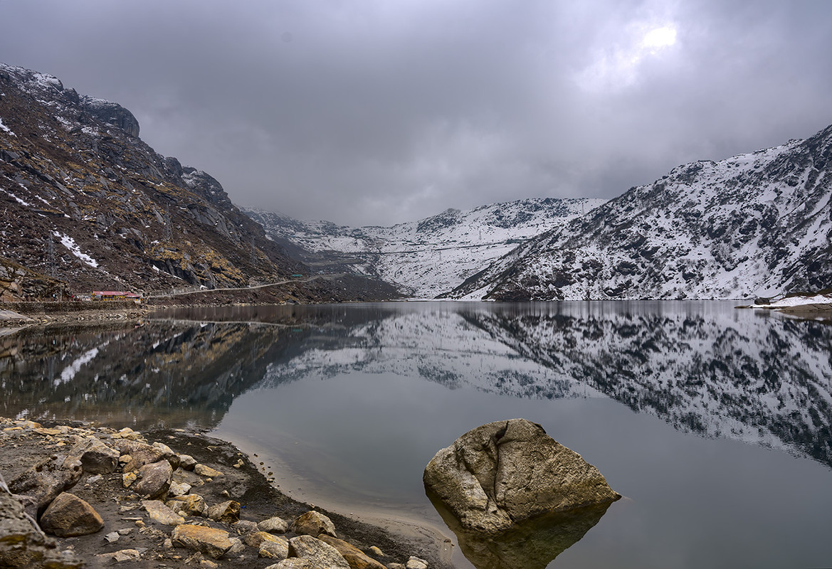 IMAGE: https://i.postimg.cc/XJkDGm0j/SNS-tweaked-copy.jpg