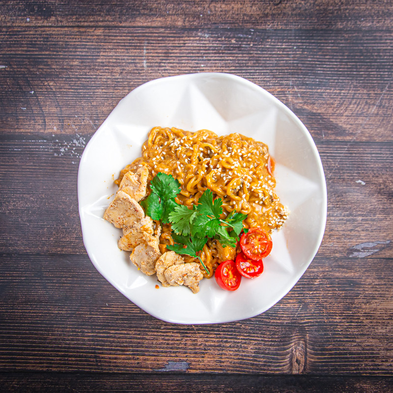 Жареный рамен с курицей (350г)