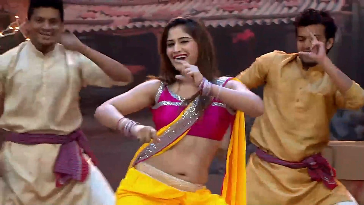 Aniktha Sexy Item Dance.mkv_snapshot_00.50.806