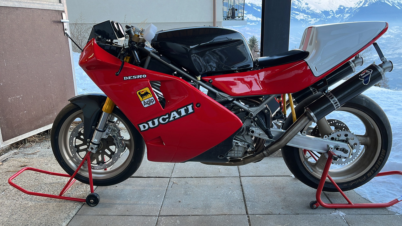 E7CA691F-D6AA-418A-B6D7-D25156859BC3